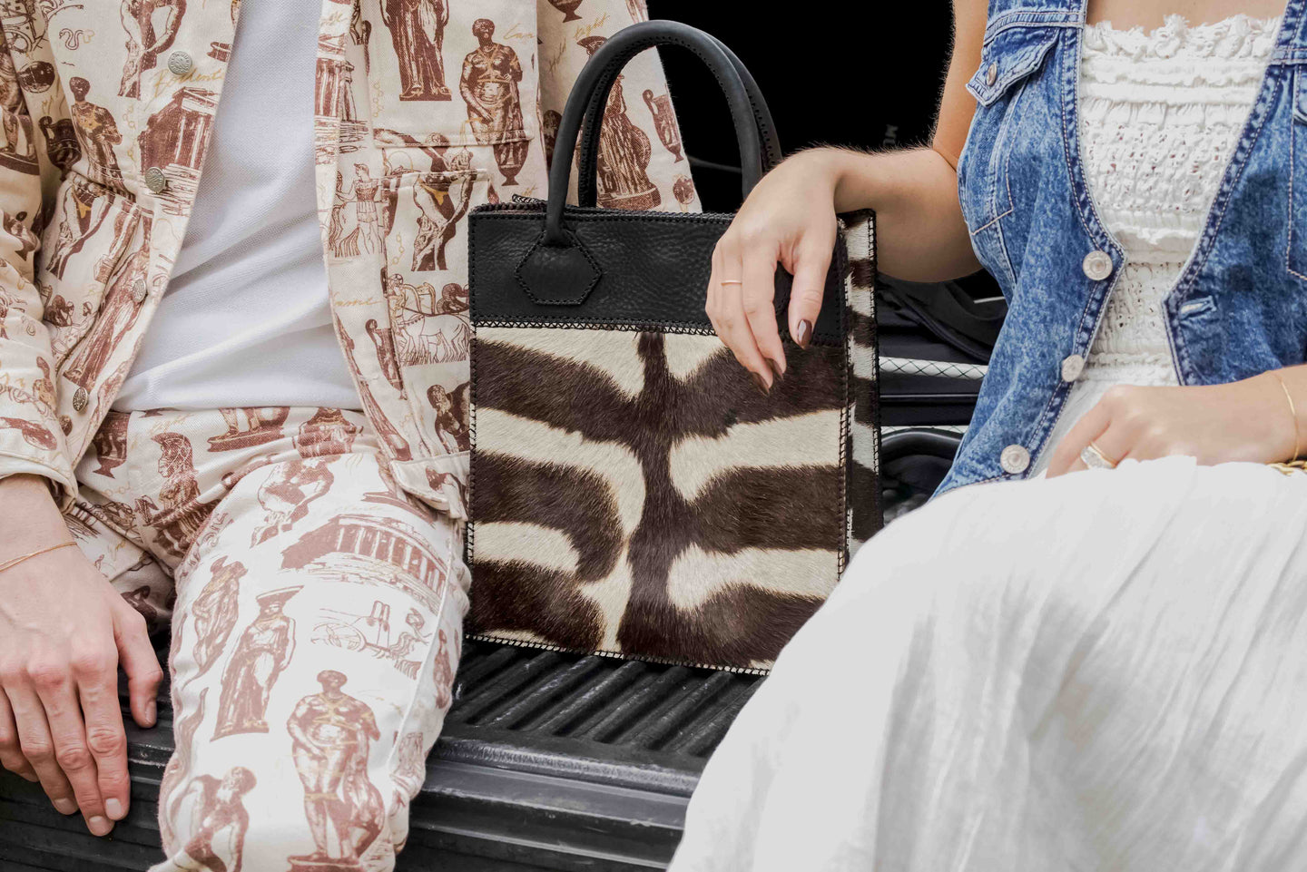 THE CARRYALL